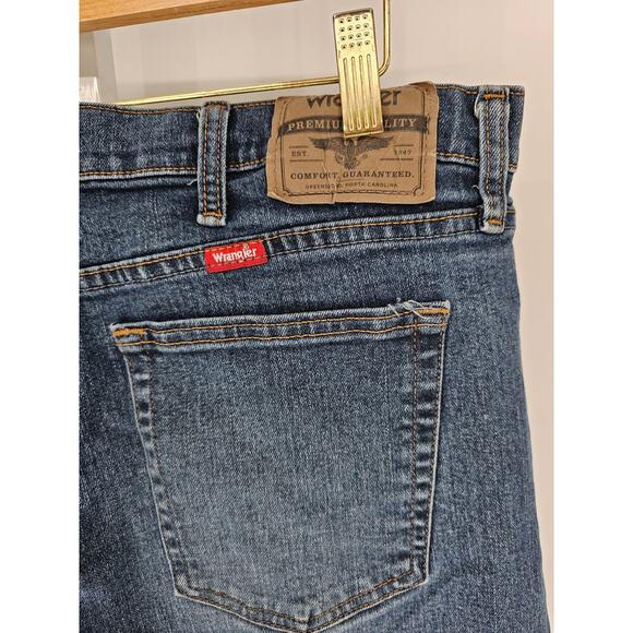 Wrangler Mens Blue Button Closer Mid Rise Belt Loop Relaxed Fit Jeans Size 34x30 - Picture 3 of 5